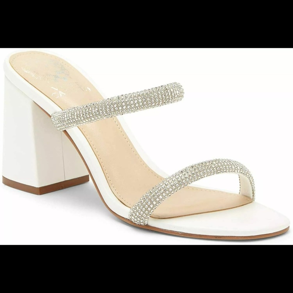 Vince Camuto Women's Size 7.5 Magaly Block Heeled Sandal Vintage White Nappa